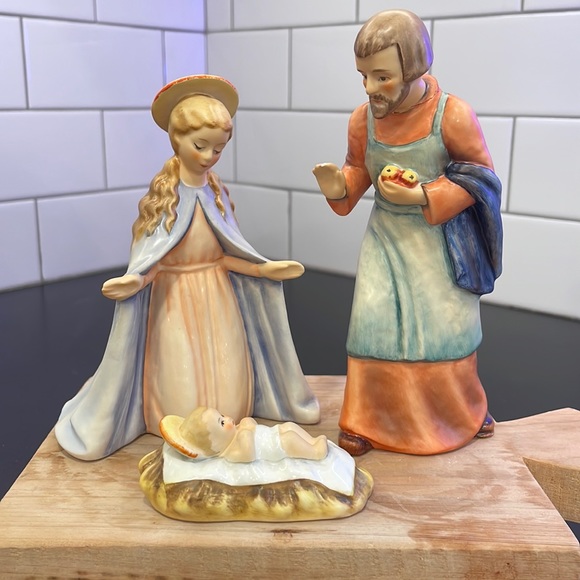 Goebel Other - Goebel Hummel ~ Holy Family